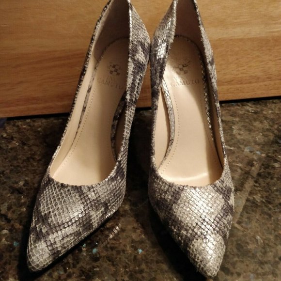 Vince Camuto high heels silver snakeskin shoes 8.5 - Picture 3 of 12